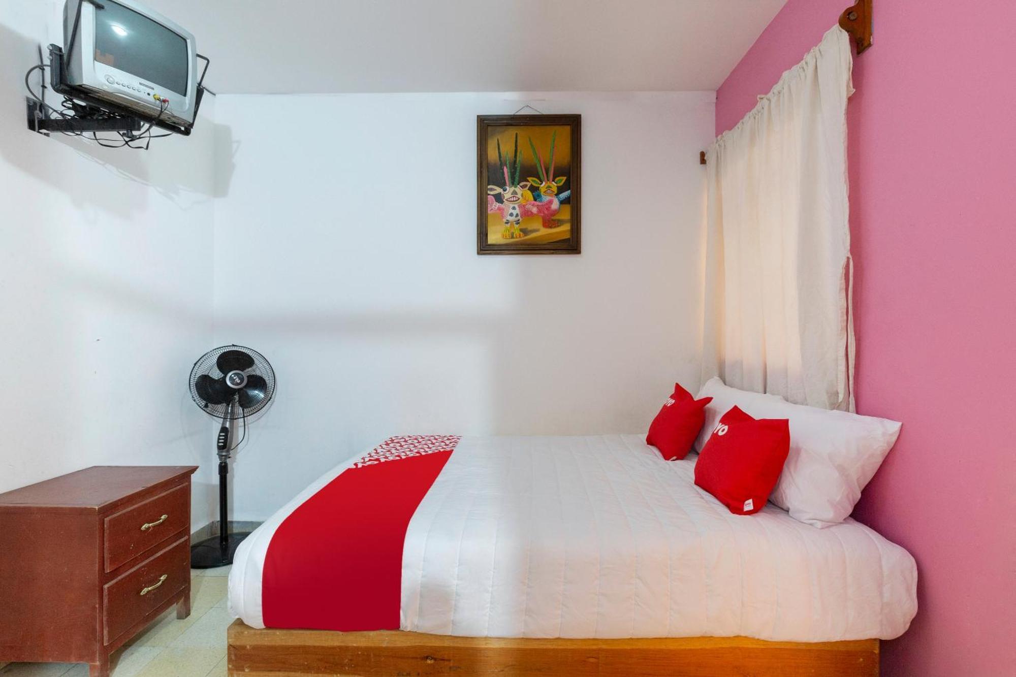 Oyo Hotel Emperador, Oaxaca ภายนอก รูปภาพ