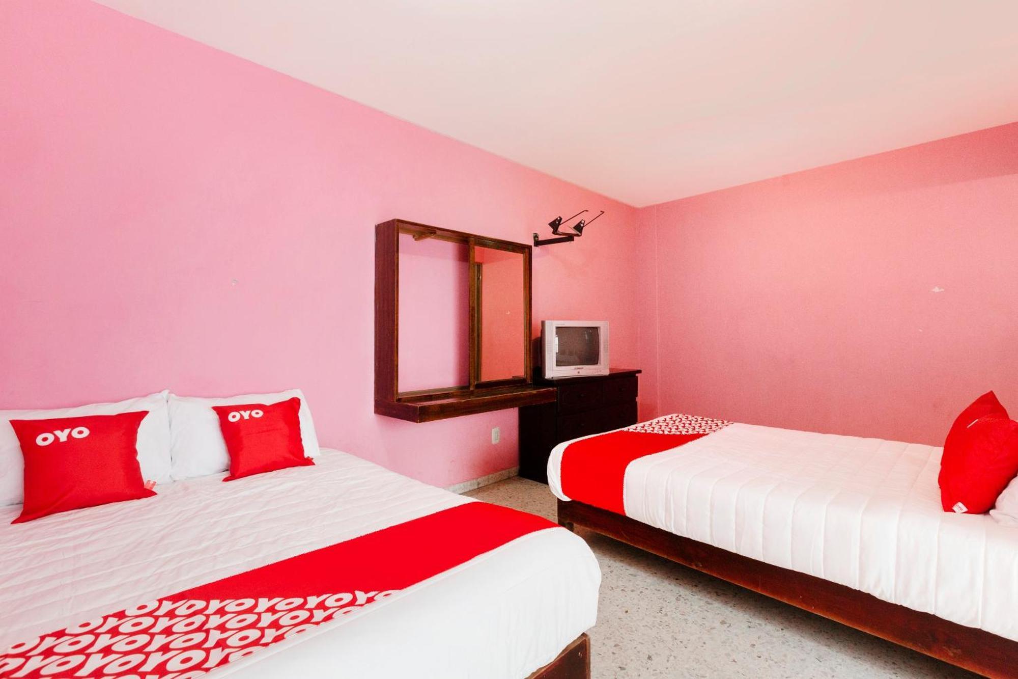 Oyo Hotel Emperador, Oaxaca ภายนอก รูปภาพ