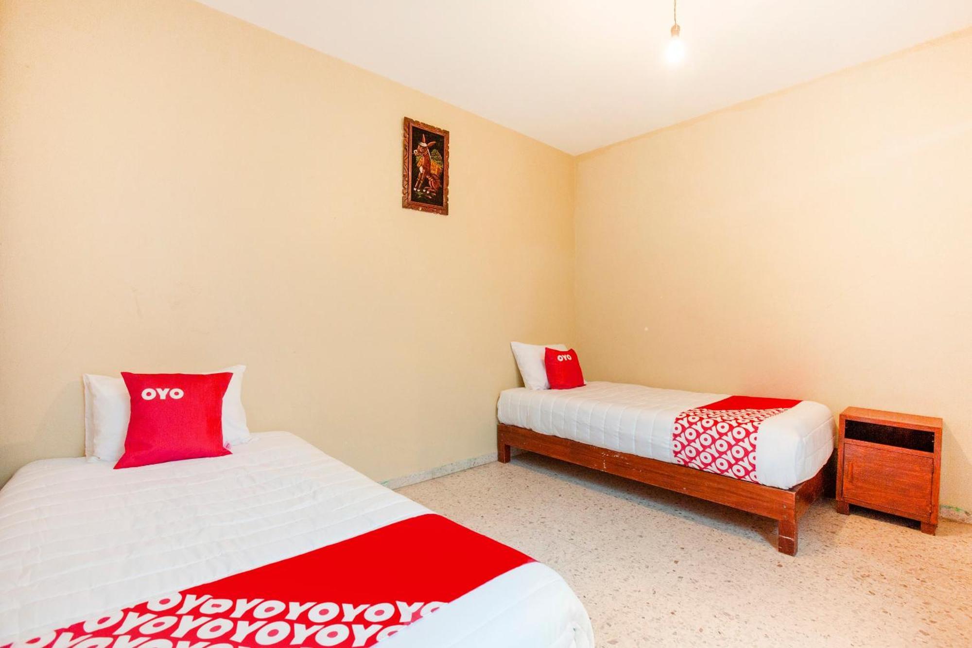 Oyo Hotel Emperador, Oaxaca ภายนอก รูปภาพ