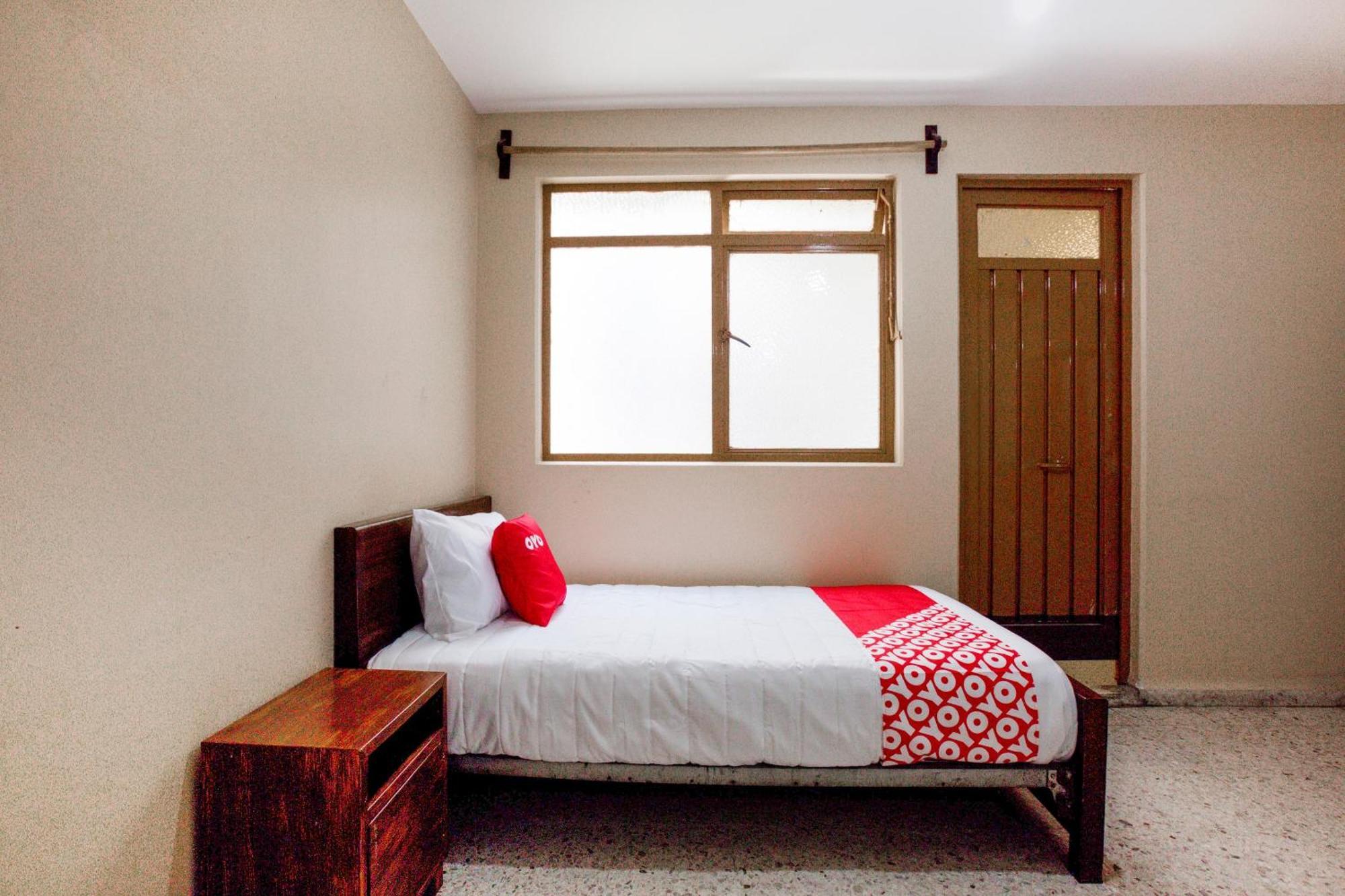 Oyo Hotel Emperador, Oaxaca ภายนอก รูปภาพ