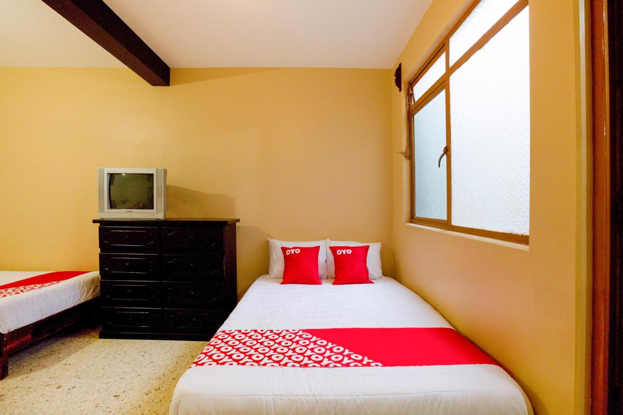 Oyo Hotel Emperador, Oaxaca ภายนอก รูปภาพ