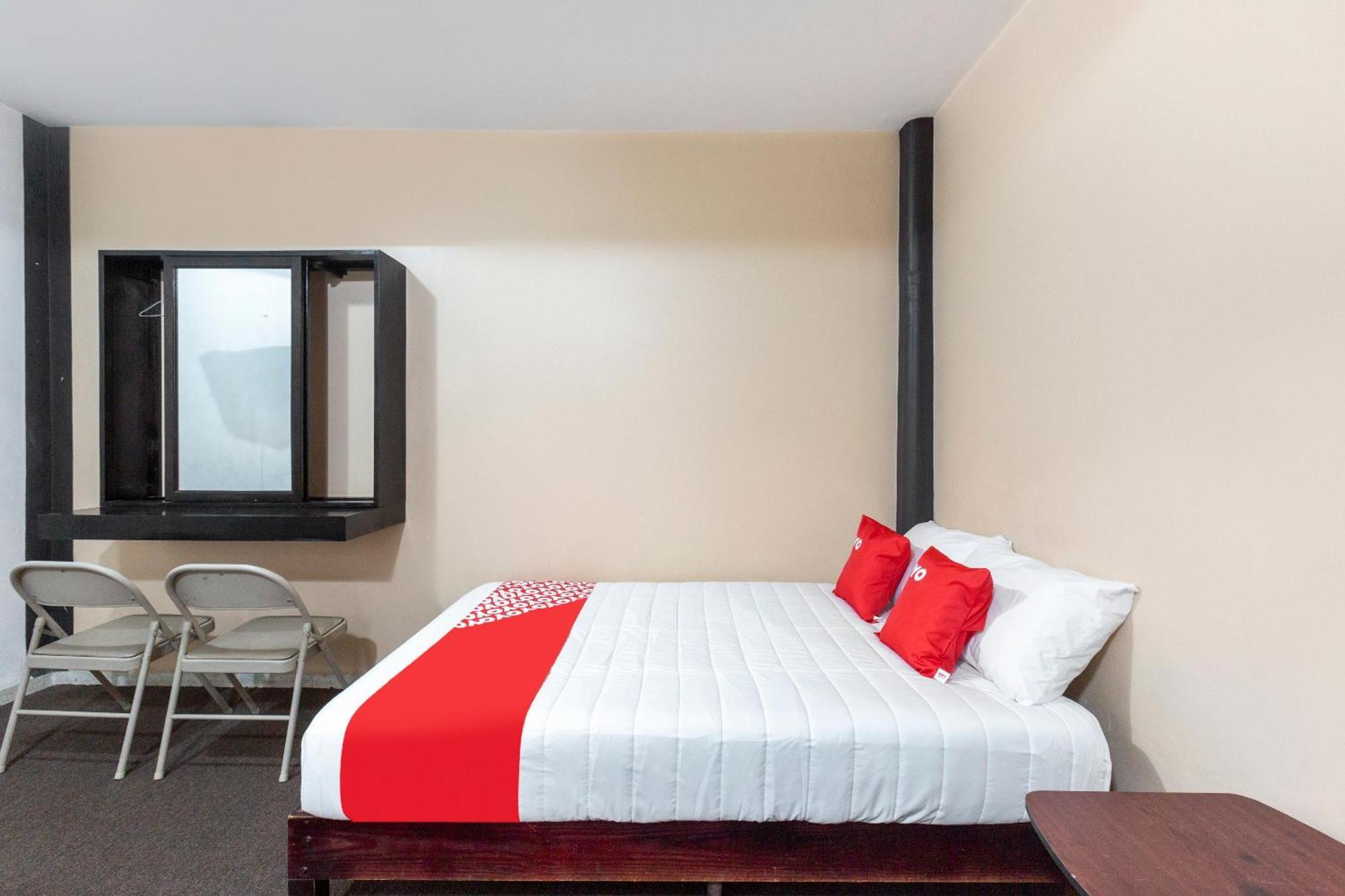 Oyo Hotel Emperador, Oaxaca ภายนอก รูปภาพ