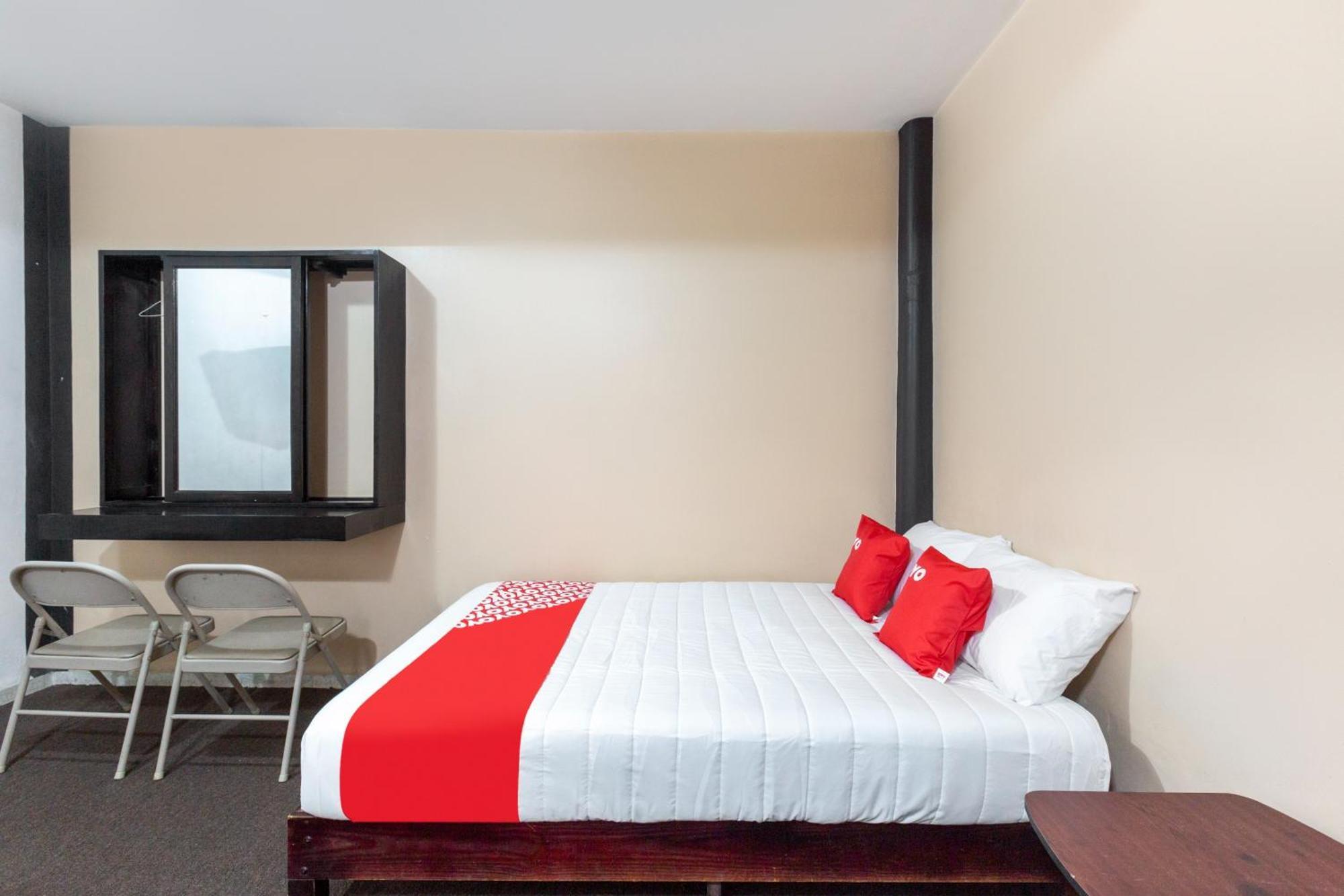 Oyo Hotel Emperador, Oaxaca ภายนอก รูปภาพ